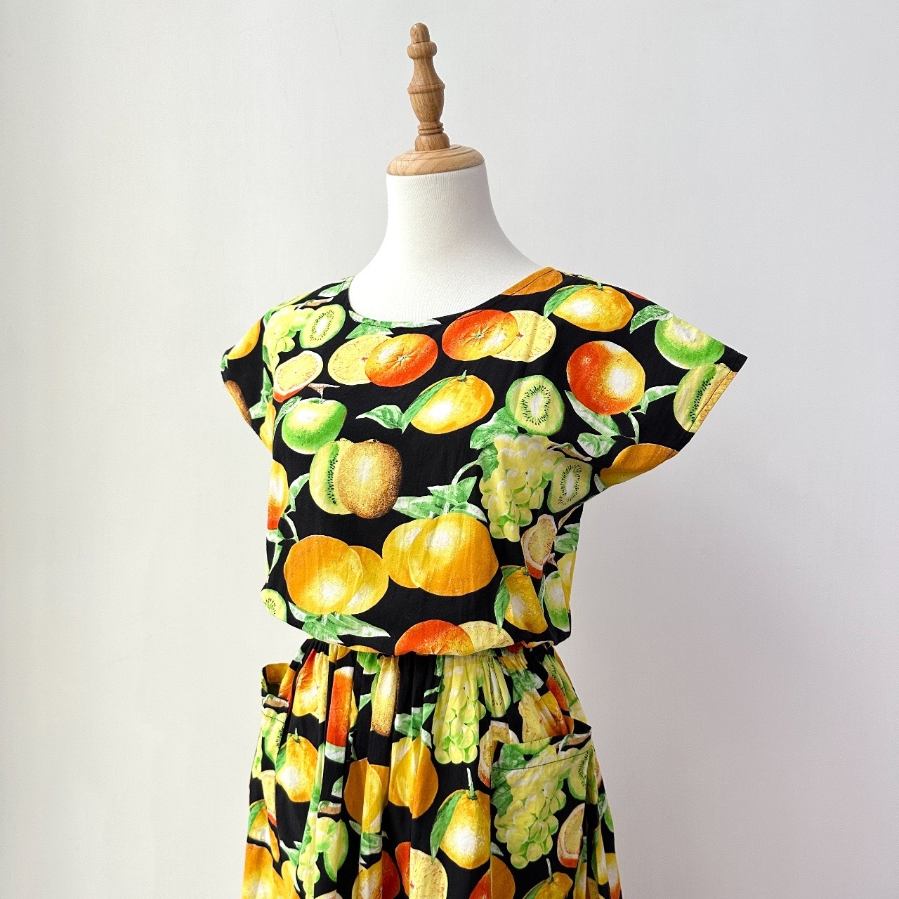 黑夜的水果派對