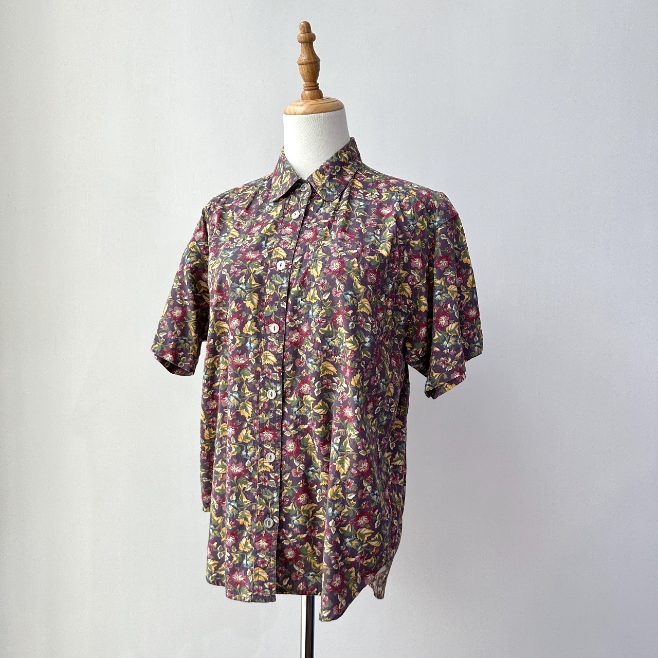 薰衣草紫花蔓短袖上衣