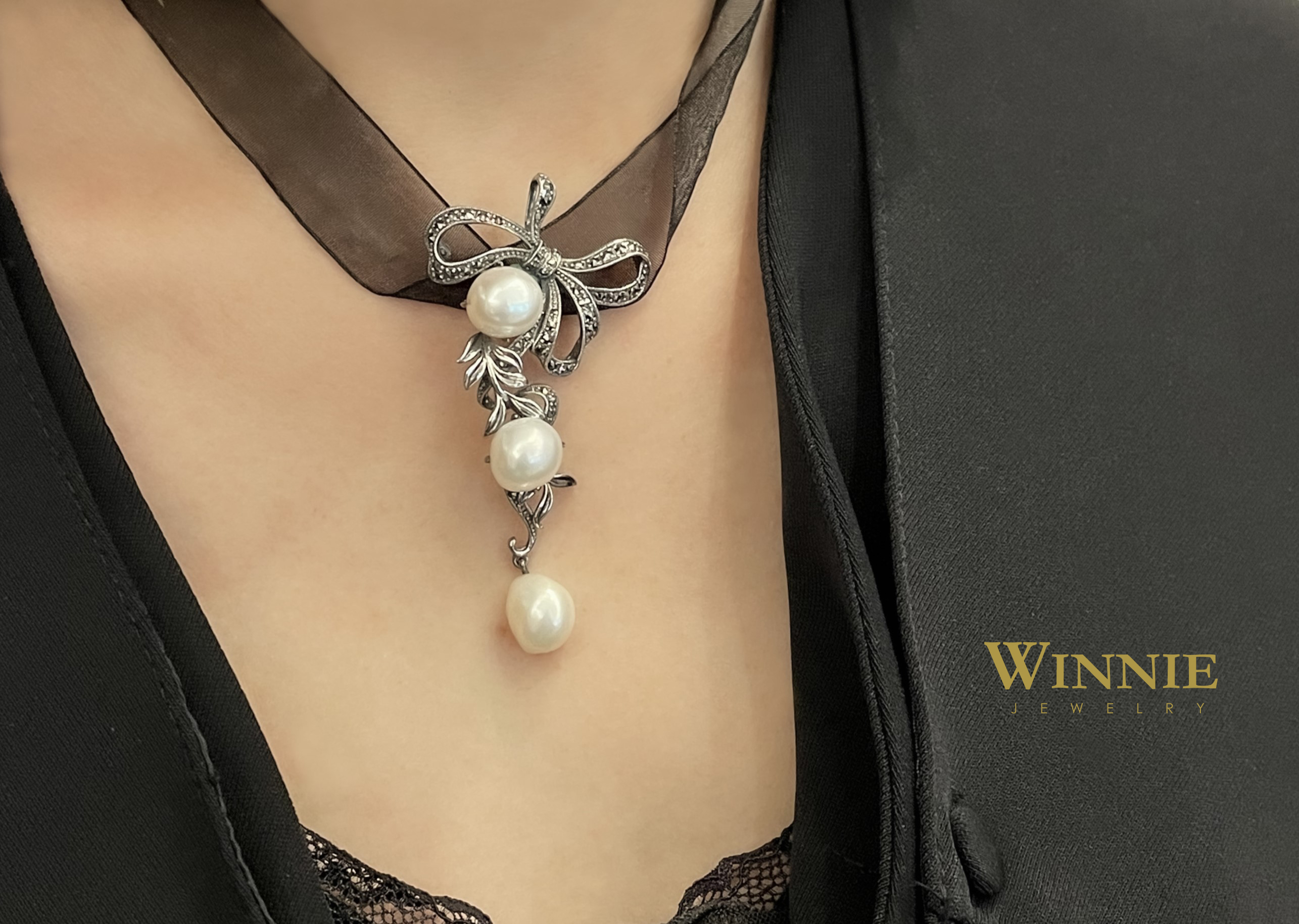 流線垂墜珍珠胸墜