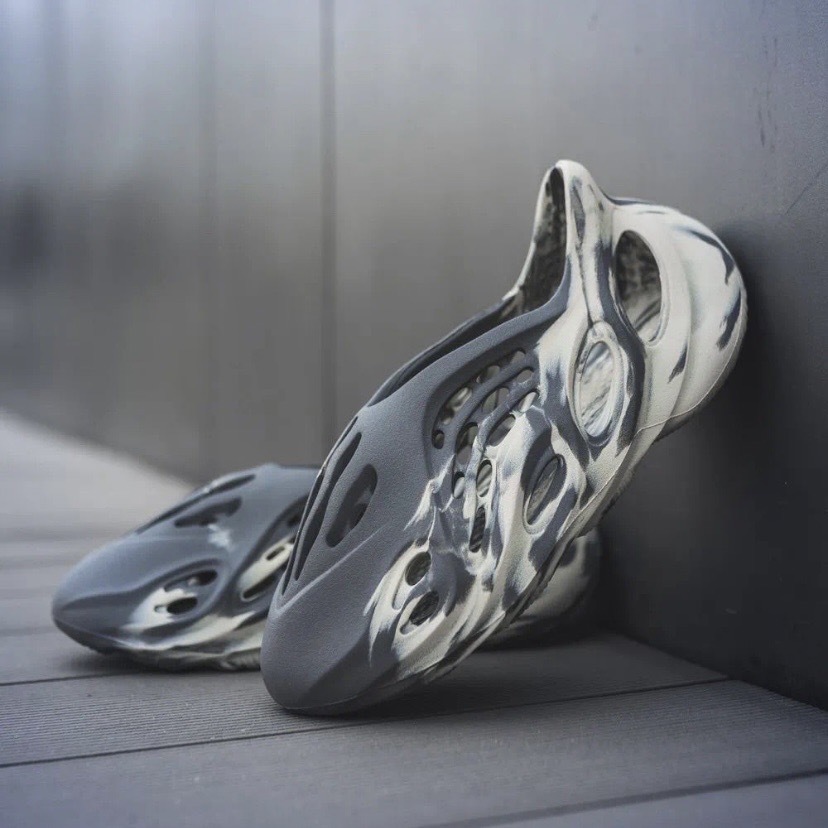 【Focus Store】預購 Adidas Originals Yeezy Foam Runner "MXT Moon Grey" 月石灰 GV7904