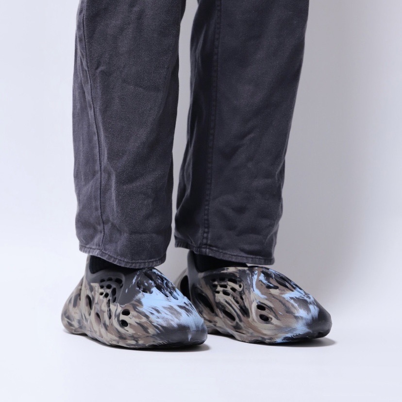 Focus Store】現貨秒發Adidas Originals Yeezy Foam Runner 