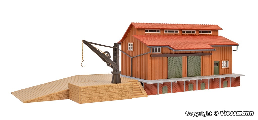 Vollmer 45701 HO scale Freight shed with side platform and loading crane, kit.