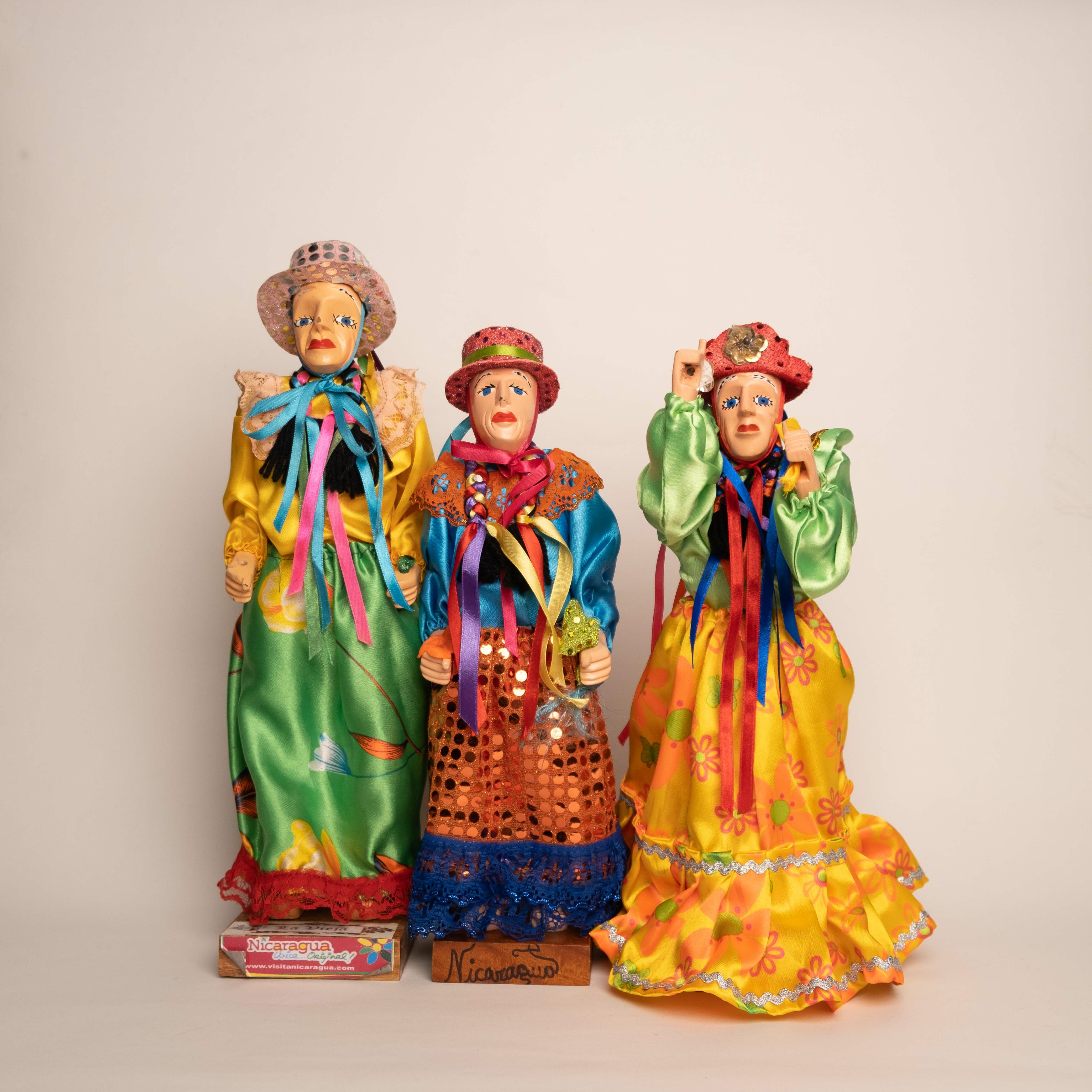 手工木戲偶｜巍巍斯戲偶－婦人｜尼加拉瓜