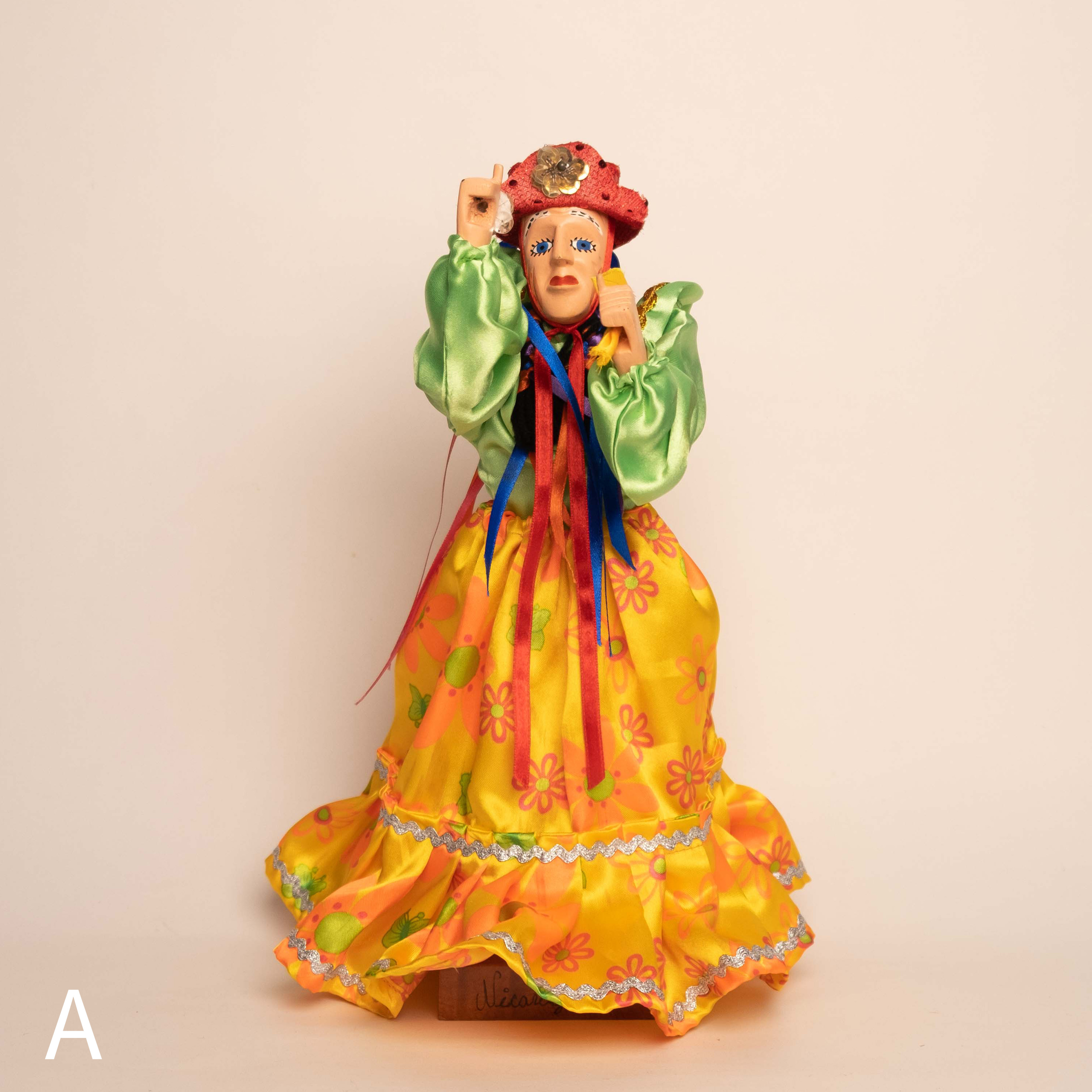 手工木戲偶｜巍巍斯戲偶－婦人｜尼加拉瓜