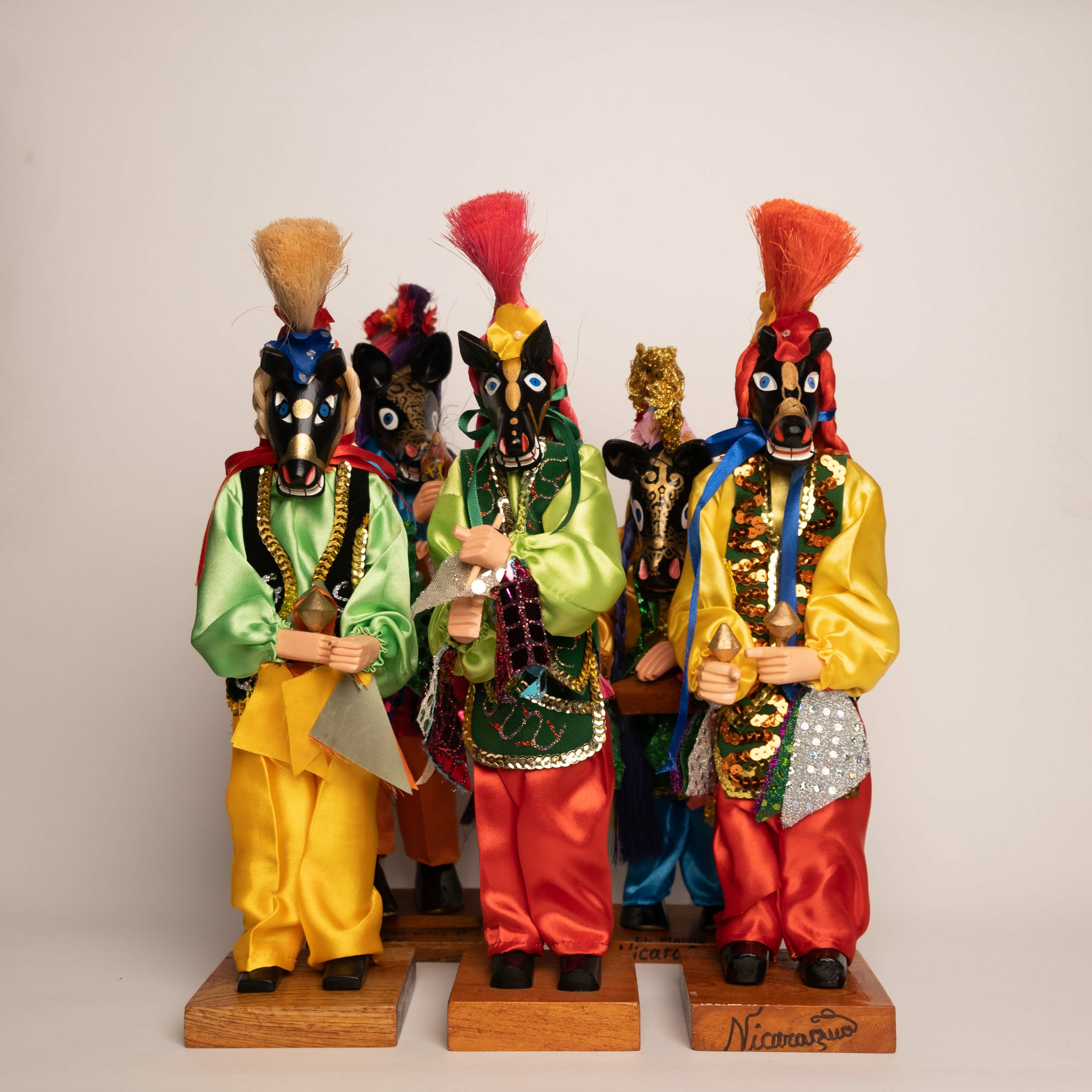 手工木戲偶｜巍巍斯戲偶－馬面｜尼加拉瓜