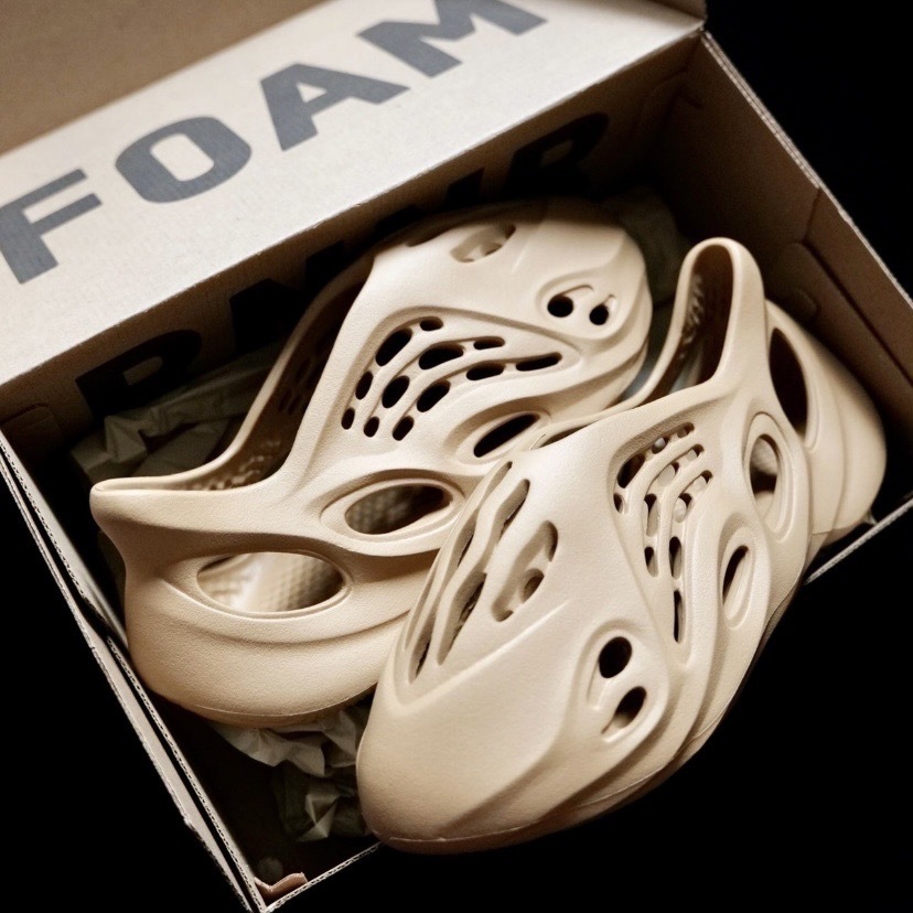 【Focus Store】預購 Adidas Originals Yeezy Foam Runner "Ochre" 大地色 GW3354