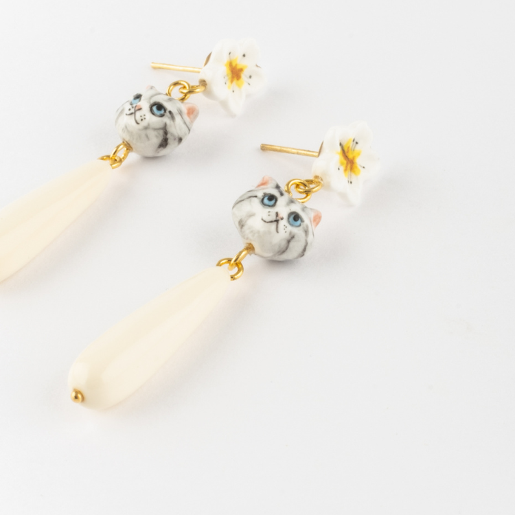 NACH 灰貓典雅垂墜瓷耳環