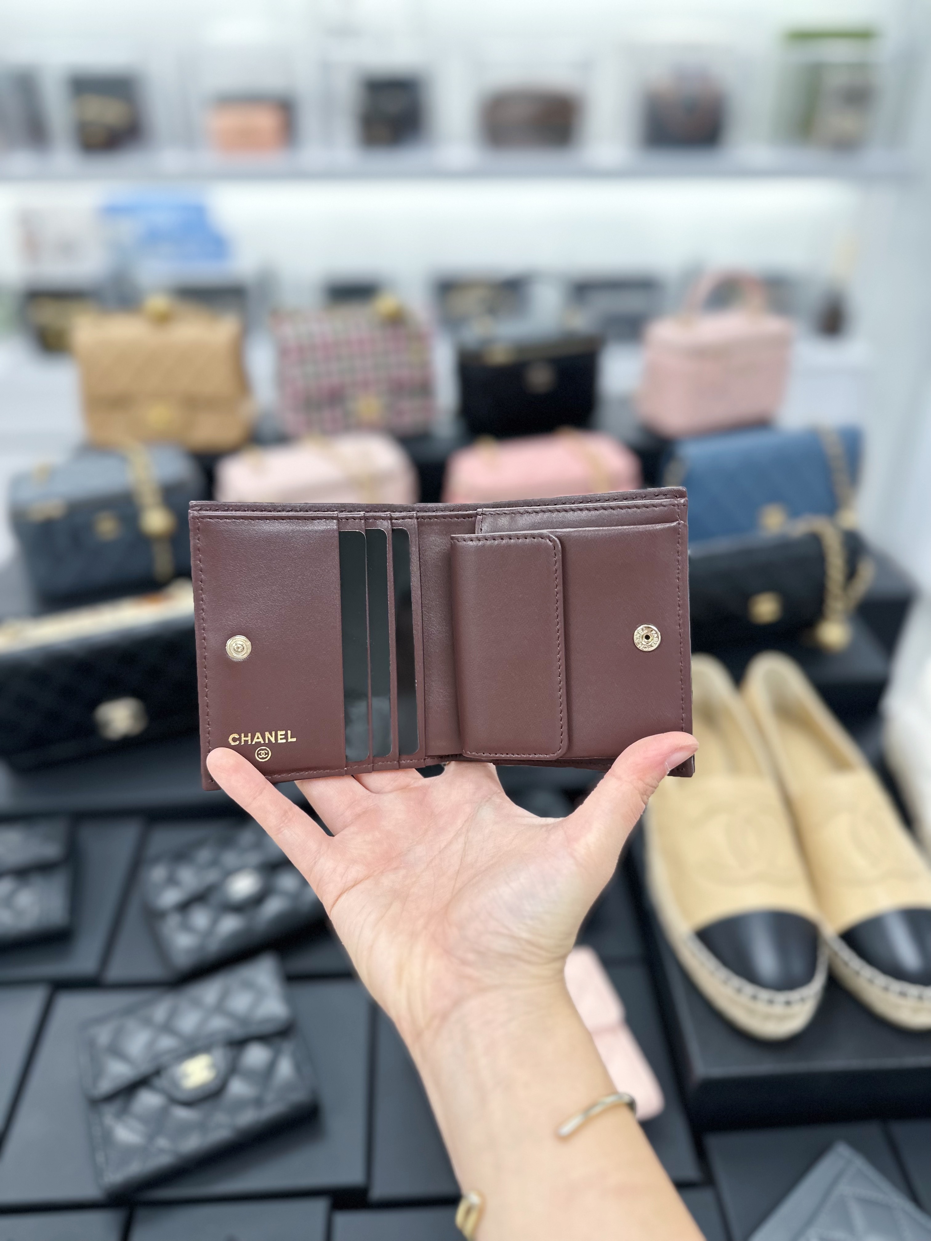 Chanel Compact Wallet (AP3178)