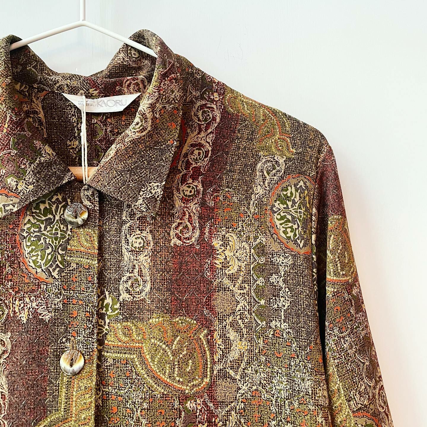 日本製大地色系華麗圖騰上衣