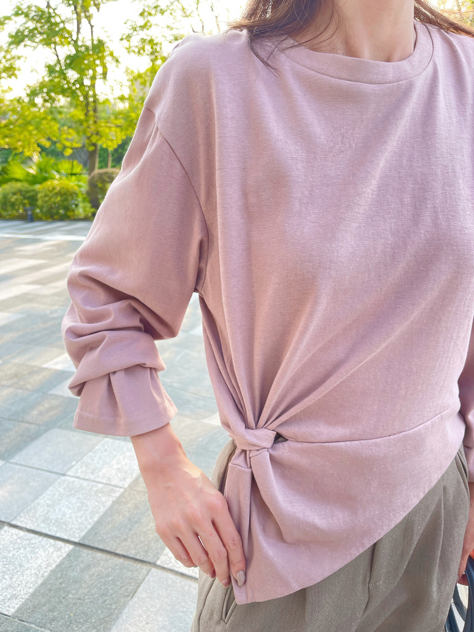 Asymmetrical Scrunched Side Wide Sleeve Top_TP2310L06