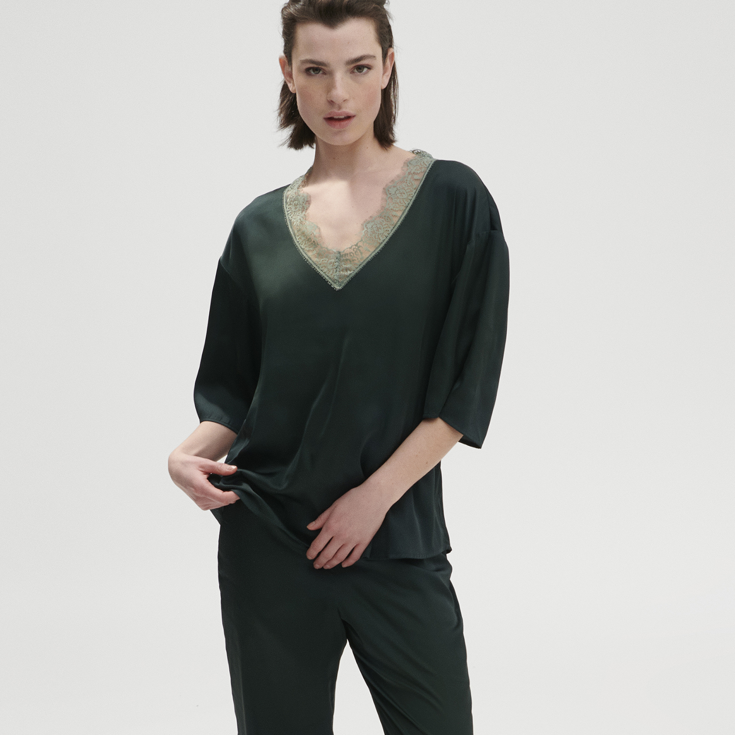 SATIN SECRETS 秘密 長袖上衣 森林綠