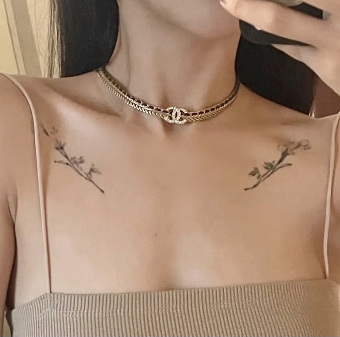 香奶奶23 雙c皮穿金鍊名媛翻玩choker