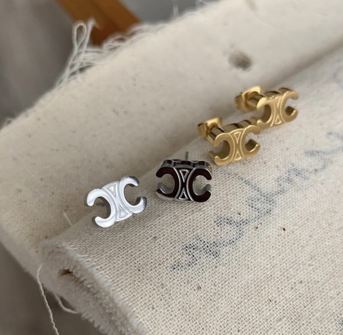 凱旋門 金銀屬重磅耳釘