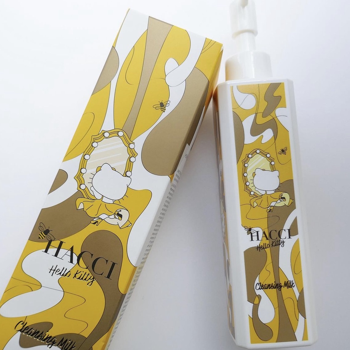 [限定] HACCI x HELLO KITTY Cleansing Milk 190ml