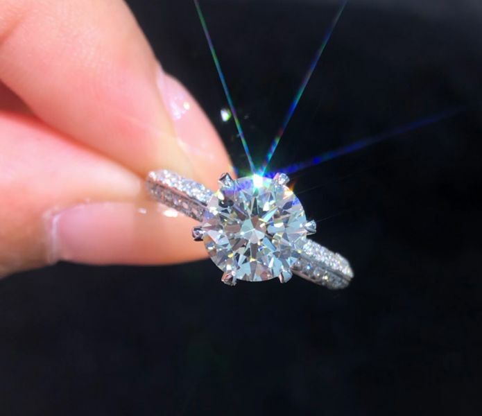 豪華款六爪18K金戒指