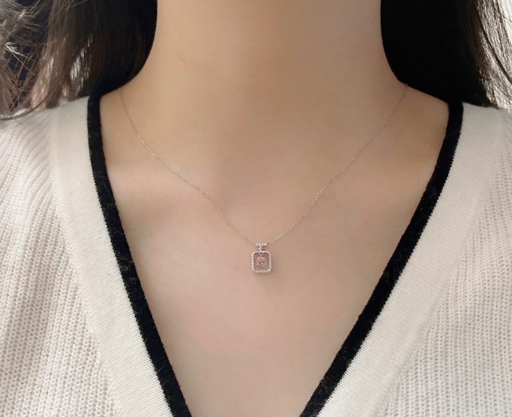 香水瓶粉鑽項鏈