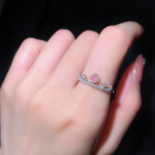 粉鑽皇冠戒指
