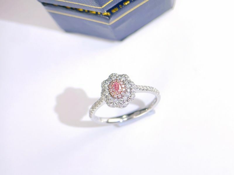 橢圓粉鑽戒指