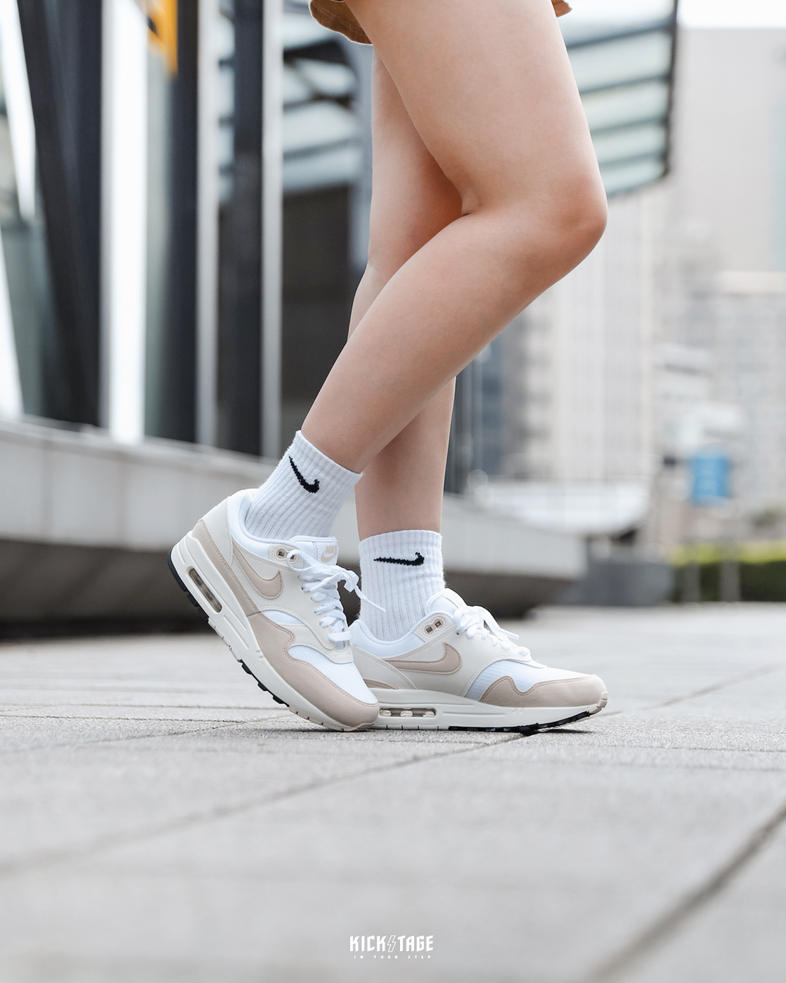 女鞋NIKE AIR MAX 1 'Pale Ivory' 白奶茶氣墊復古休閒慢跑鞋【DZ2628-