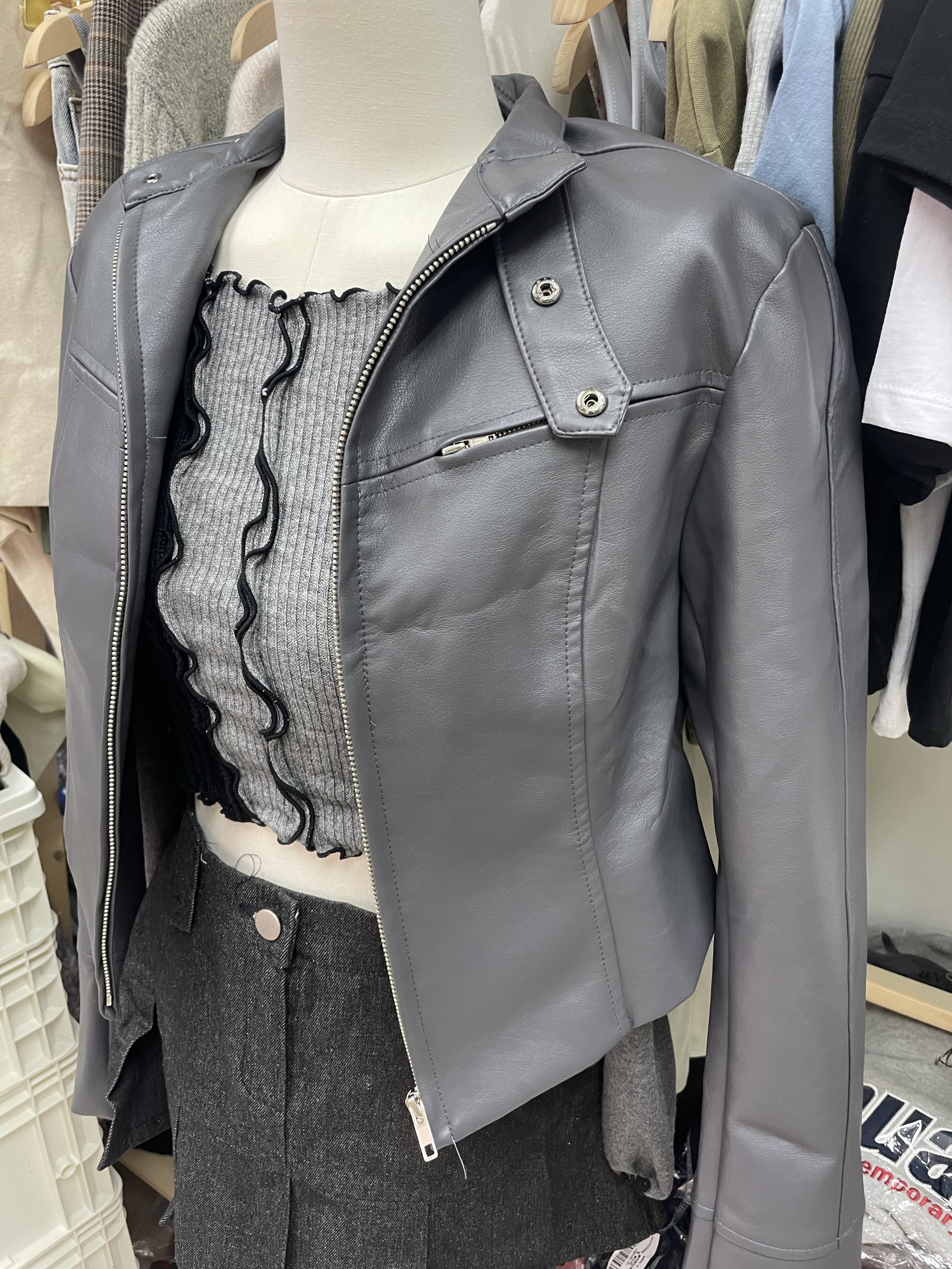 KR J LEATHER JACKET (GREY)