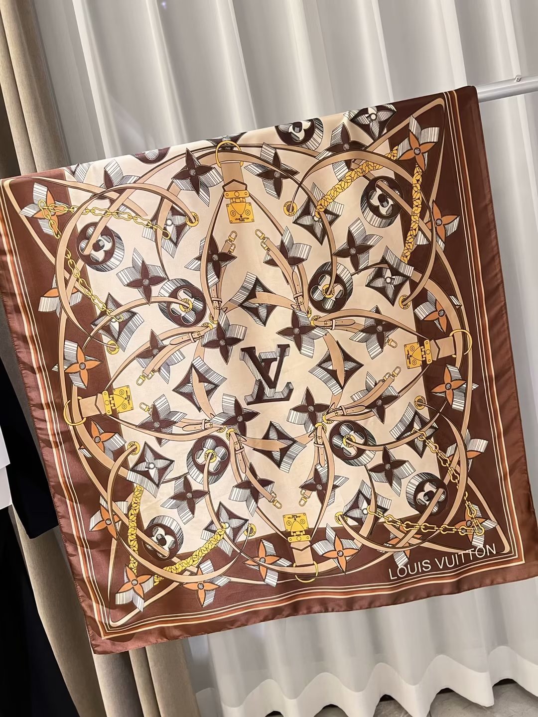 Ultimate Monogram 90 方巾
