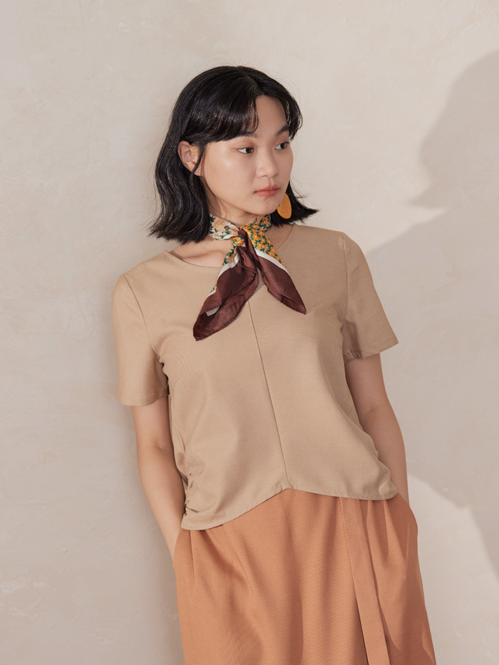 燕子尾巴圓領上衣-米說