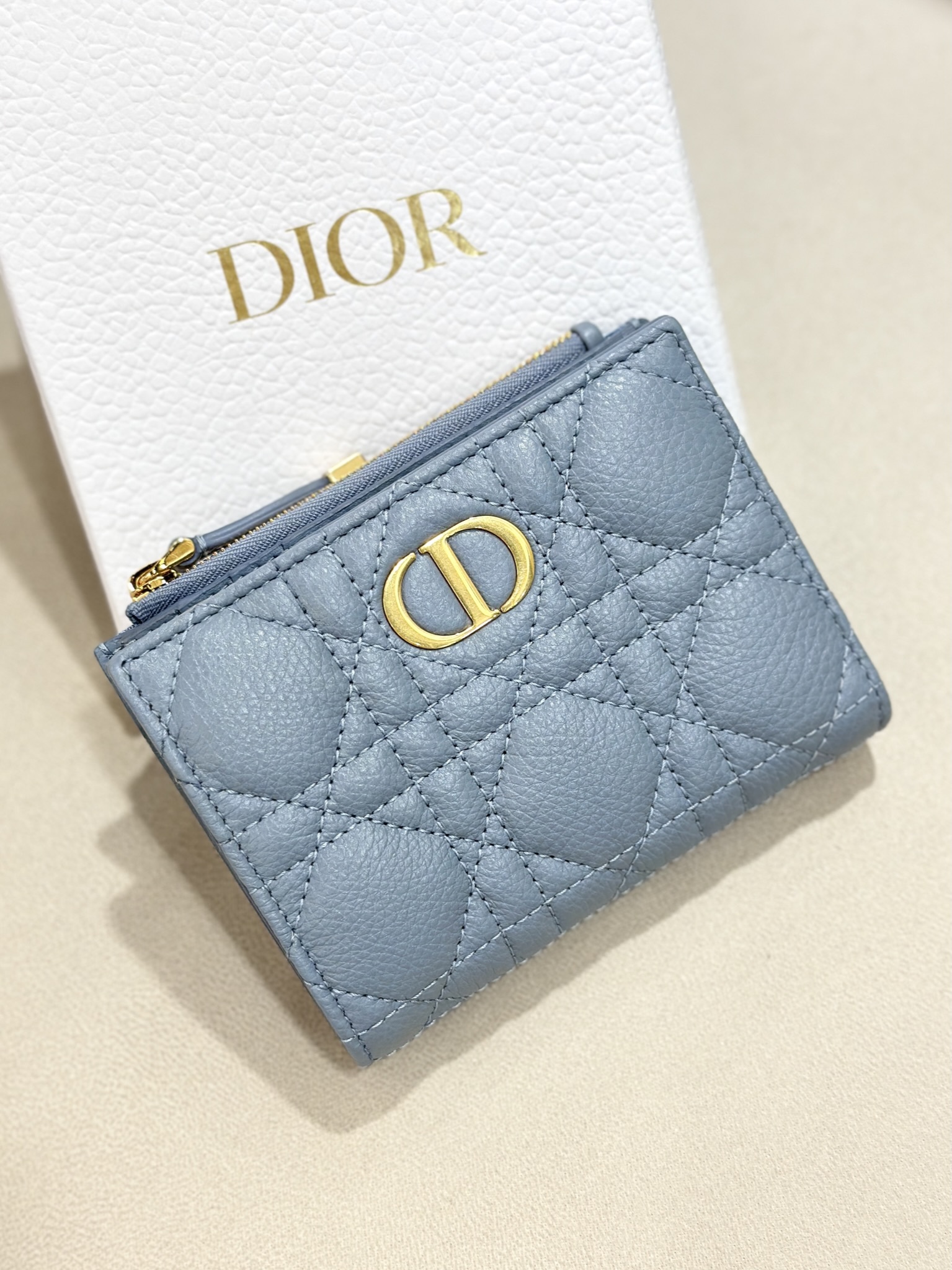 DIOR Caro Dahlia Wallet - cloud blue