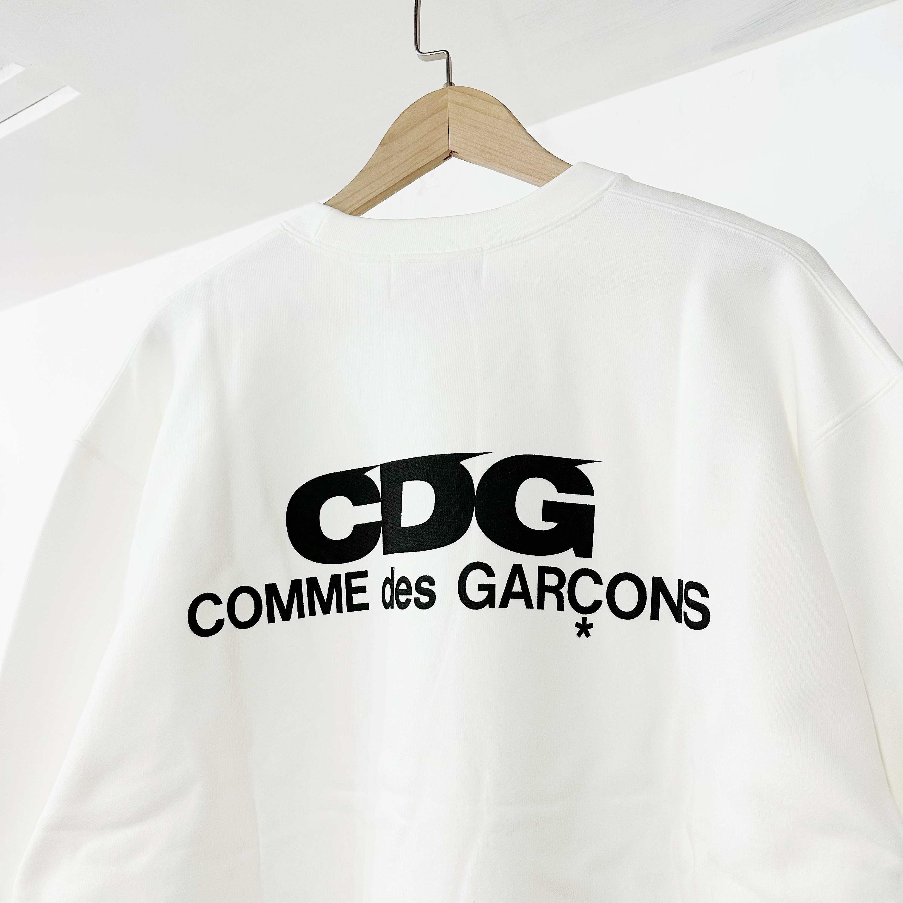 COMME des GAGCONS CDG OVERSIZED SWEATSHIRT WHITE