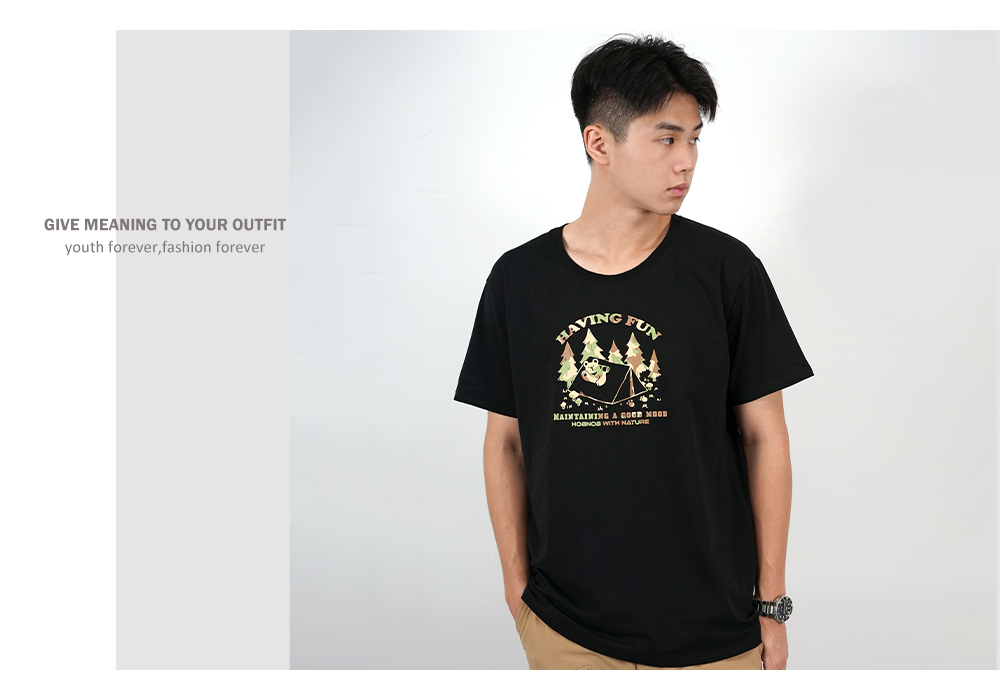 RETOP 萊卡系列 秘林郊遊熊涼感萊卡圓領T 黑