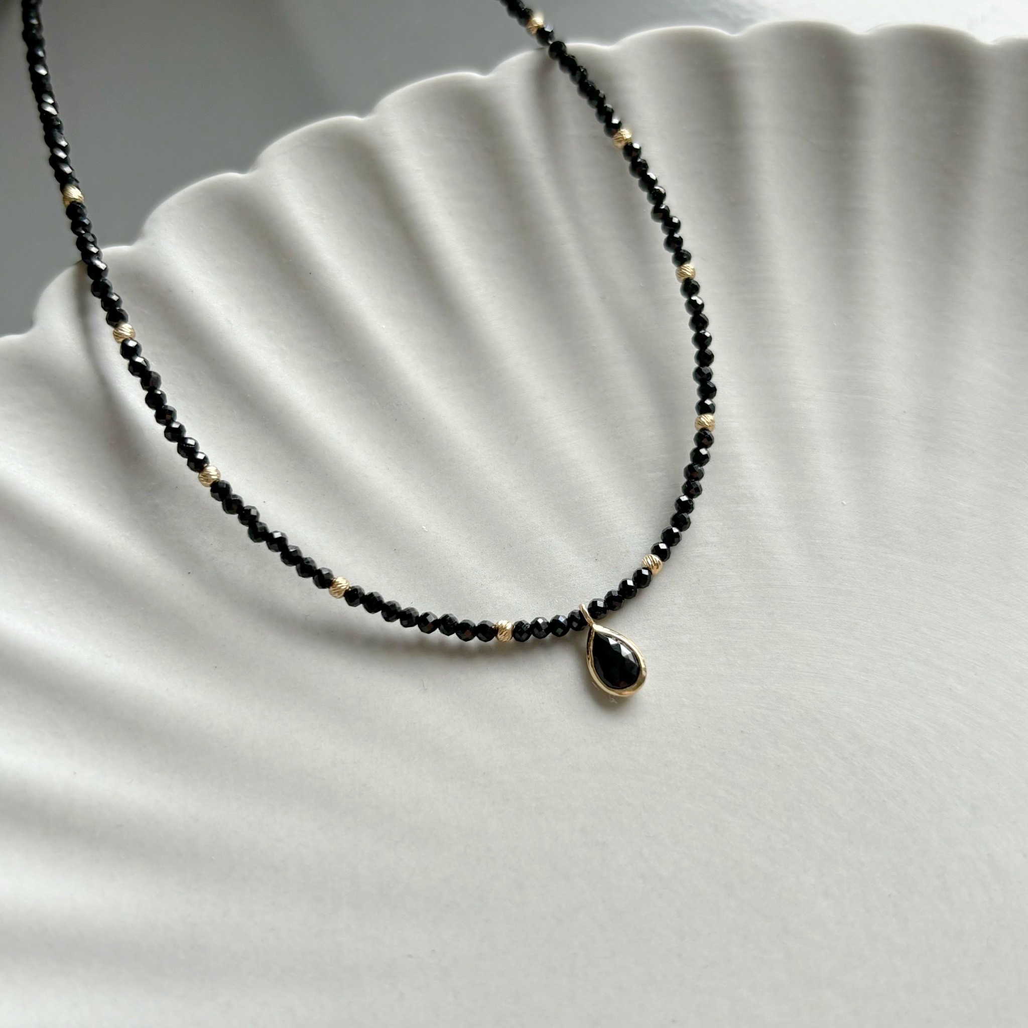 14k黑尖晶cutting ball水滴項鍊
