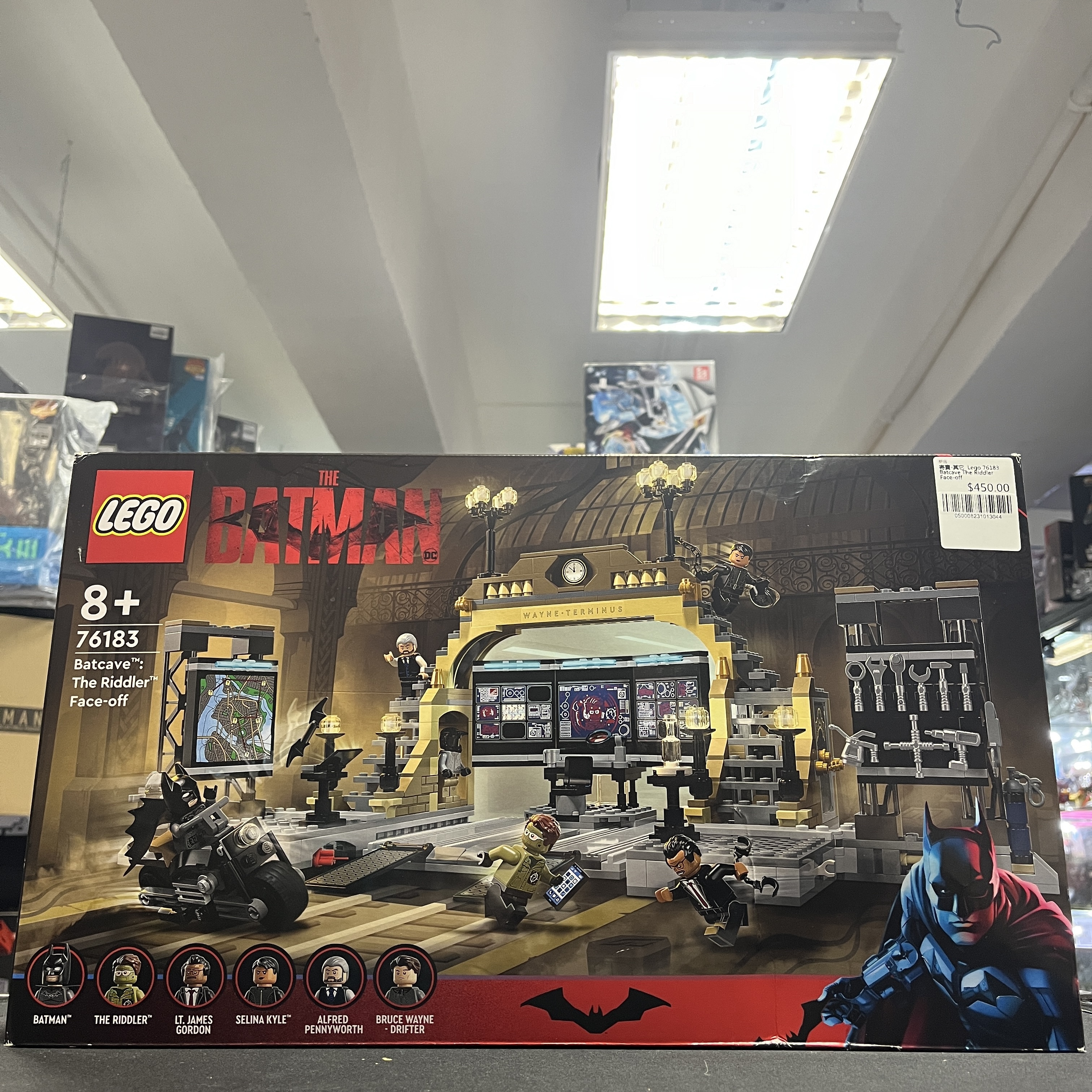 寄賣-其它  Lego 76183 Batcave: The Riddler Face-off