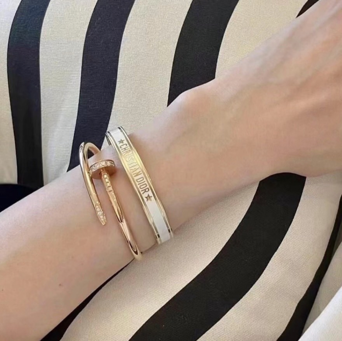 CHRDIOR 萝幻星空白金/黑金翻玩手鐲