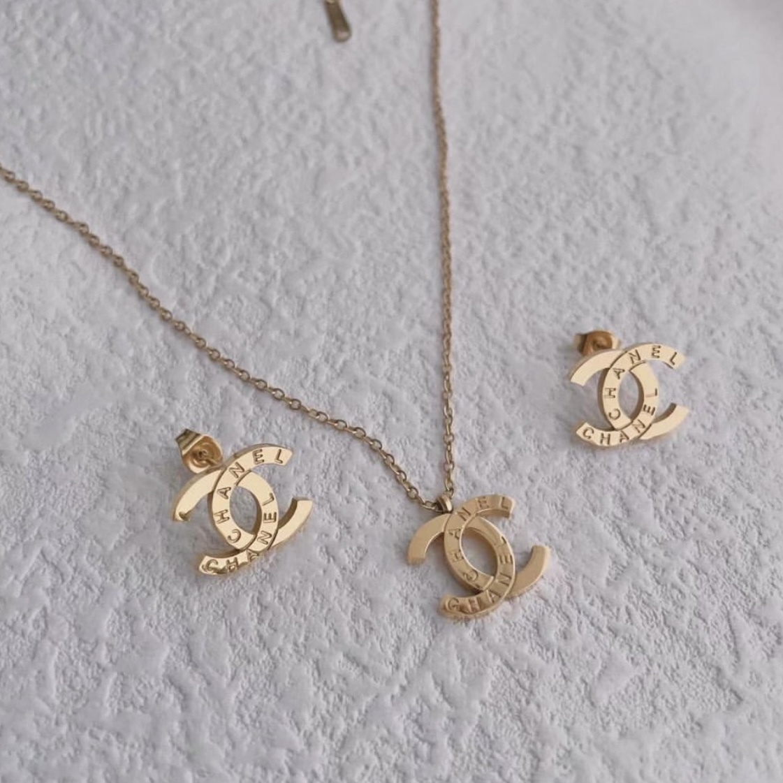 香奶奶 夢幻金滿 logo耳釘