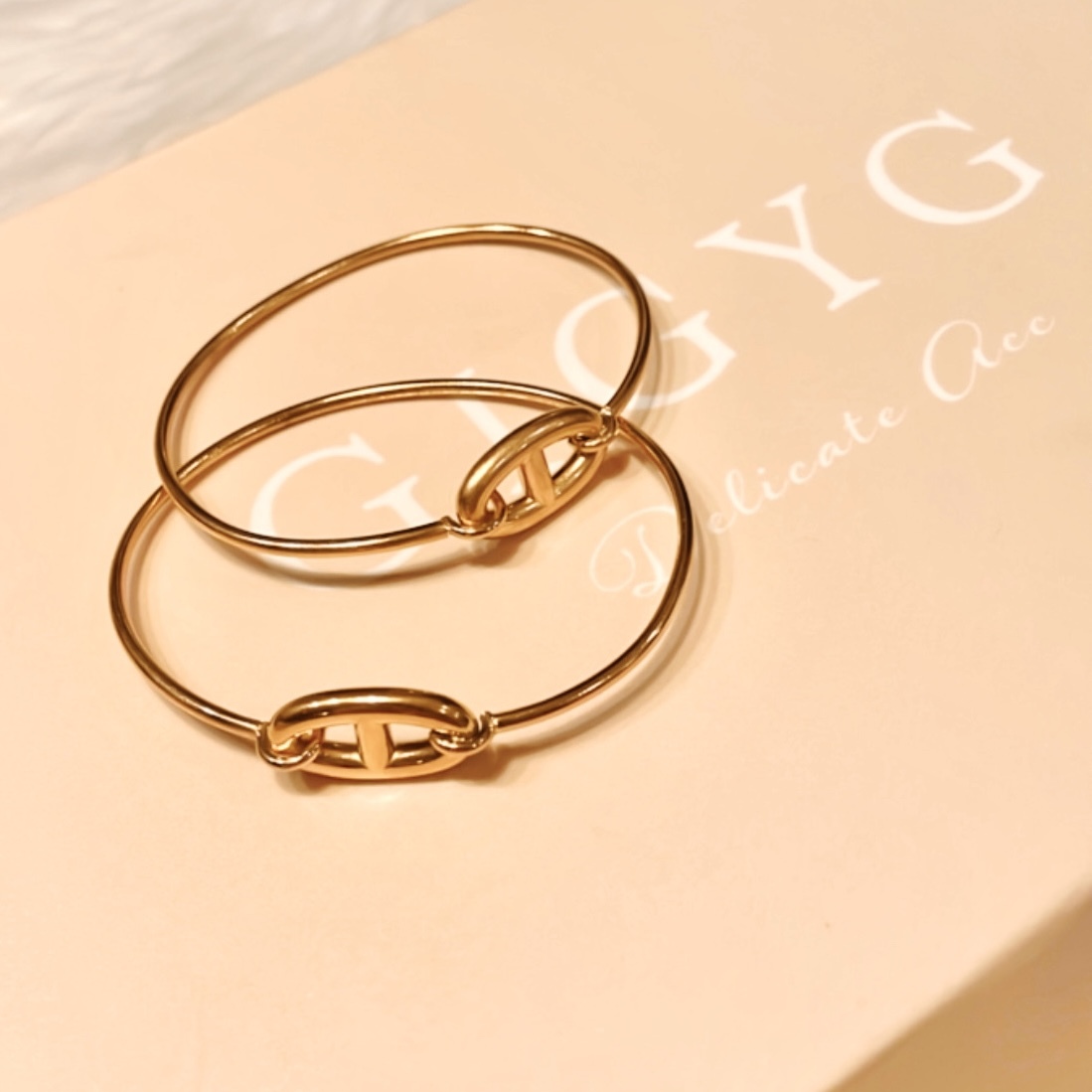 經典豬鼻 金扣設計手鐲