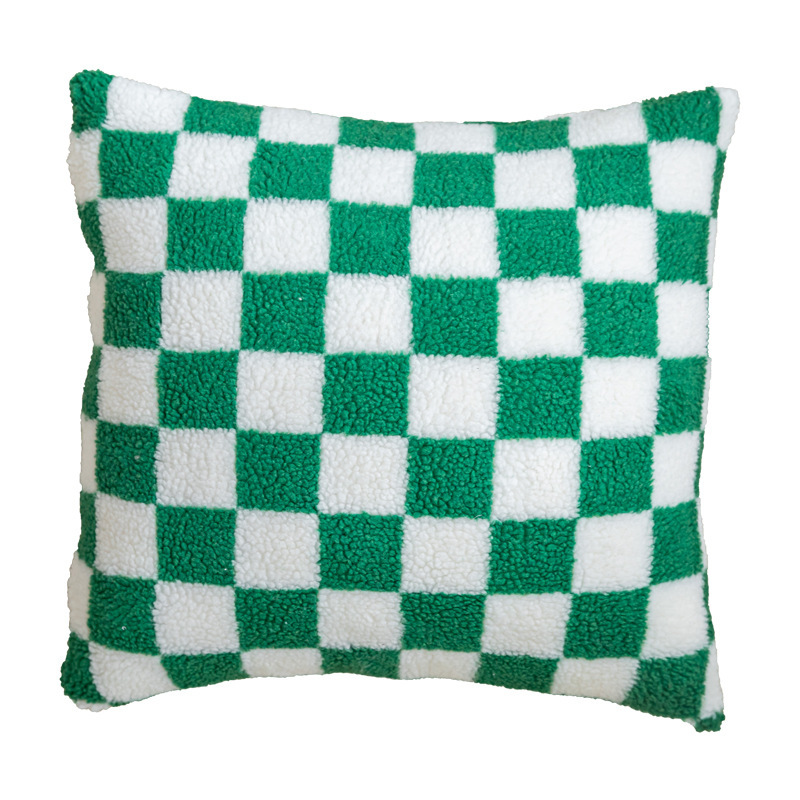 《3131》棋格盤格子羊羔毛絨抱枕