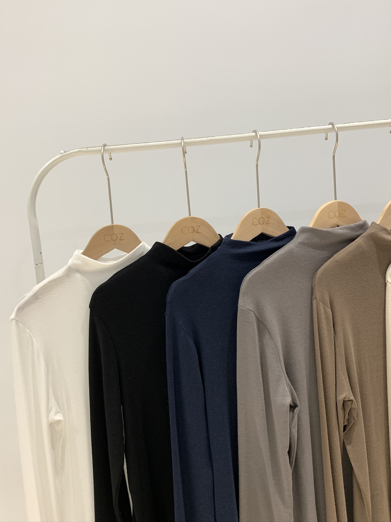 (現貨) 請包色！絕對好穿的半立領彈力棉打底上衣_608