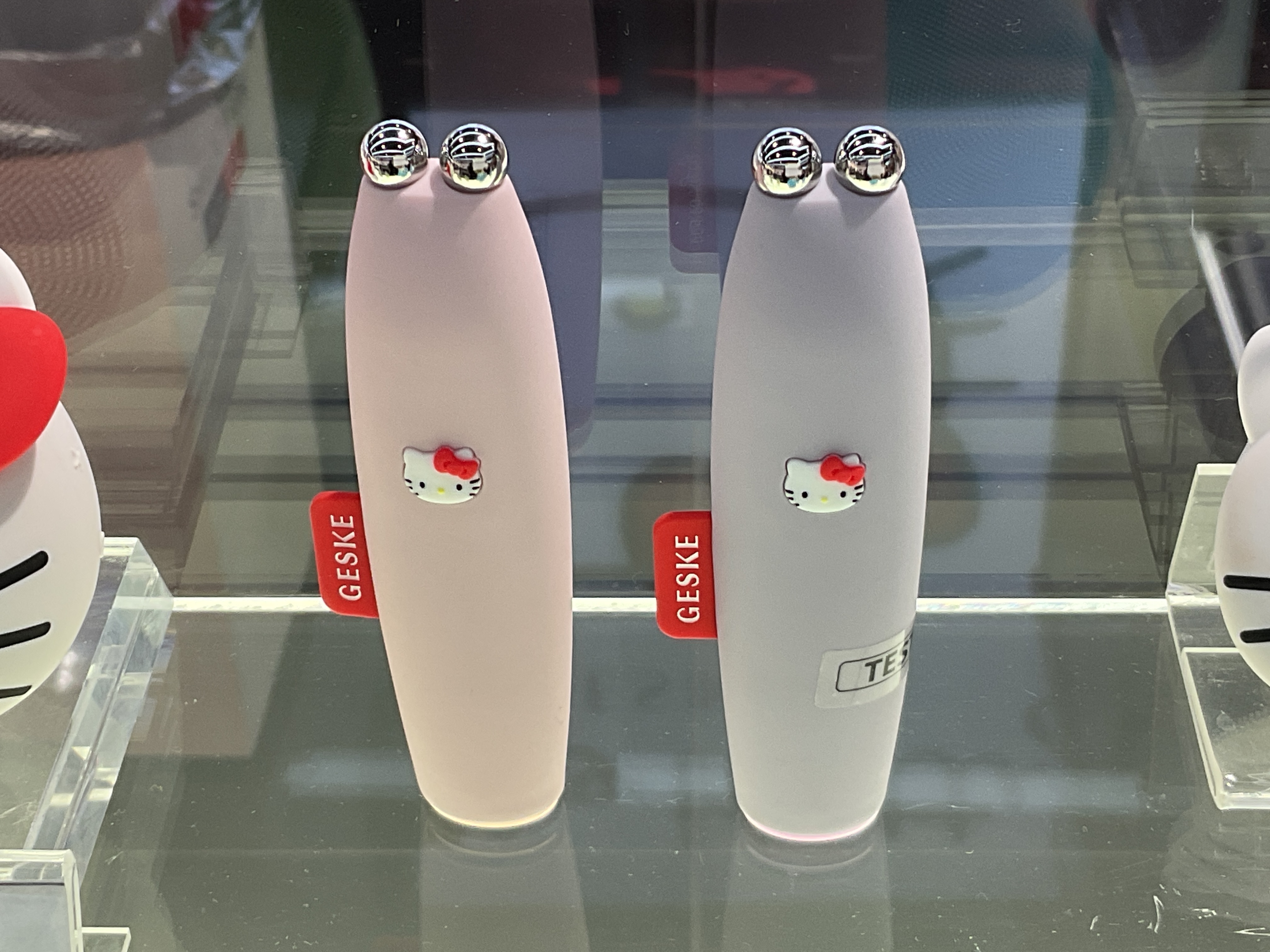 HELLO KITTY GESKE MicroCurrent Face-Lift Pen 6IN1