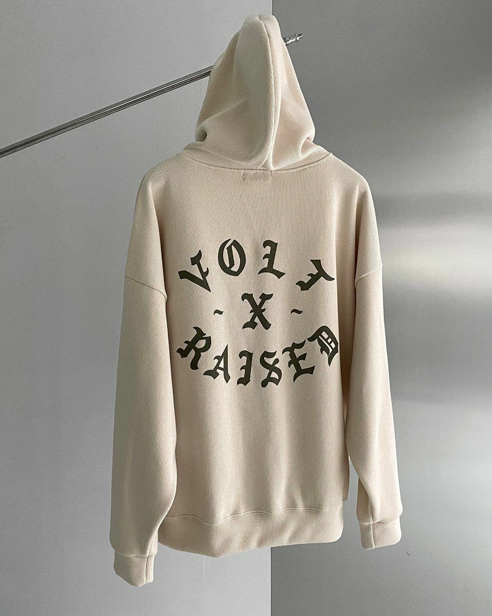 淨色英文字拉鍊連帽外套 VOLT-023JK