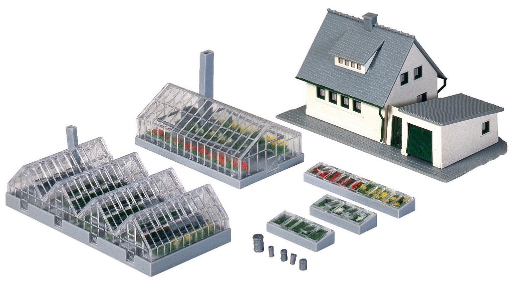 Faller 232543 N scale Gardener center, kit.