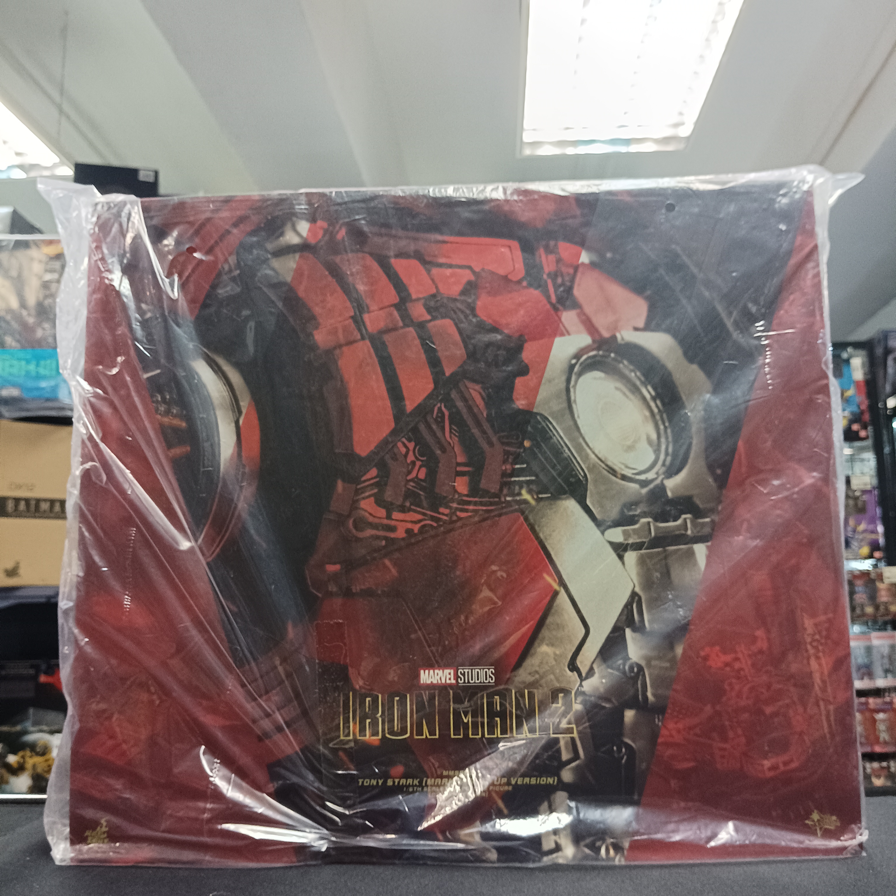 寄賣-其它-Hot Toys TONY STARK (MARK V SUIT UP VERSION)