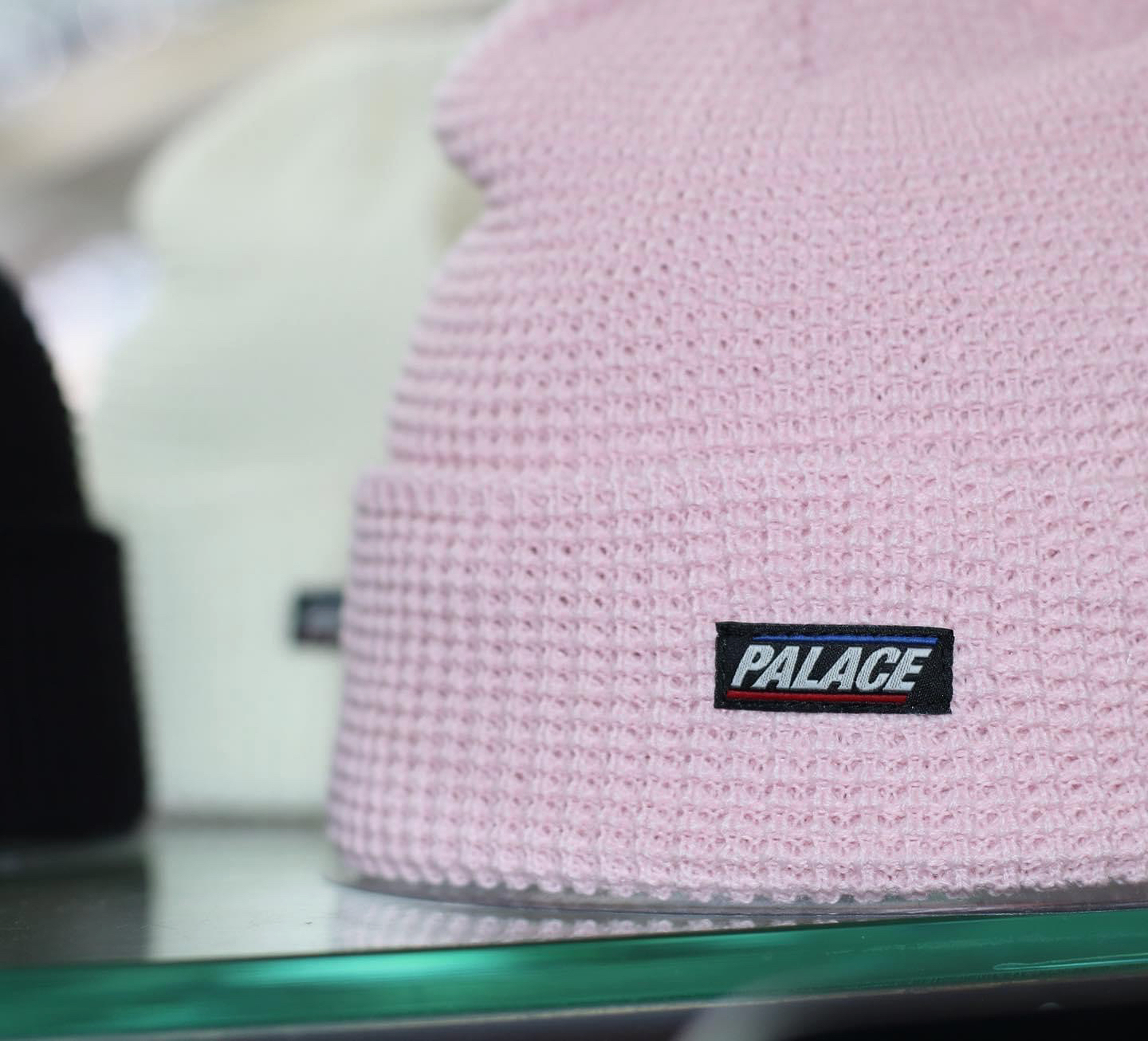 PALACE LOGO BEANIE PINK