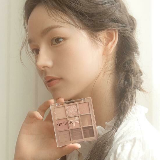 DASIQUE Shadow Palette - 24 MUTED NUTS