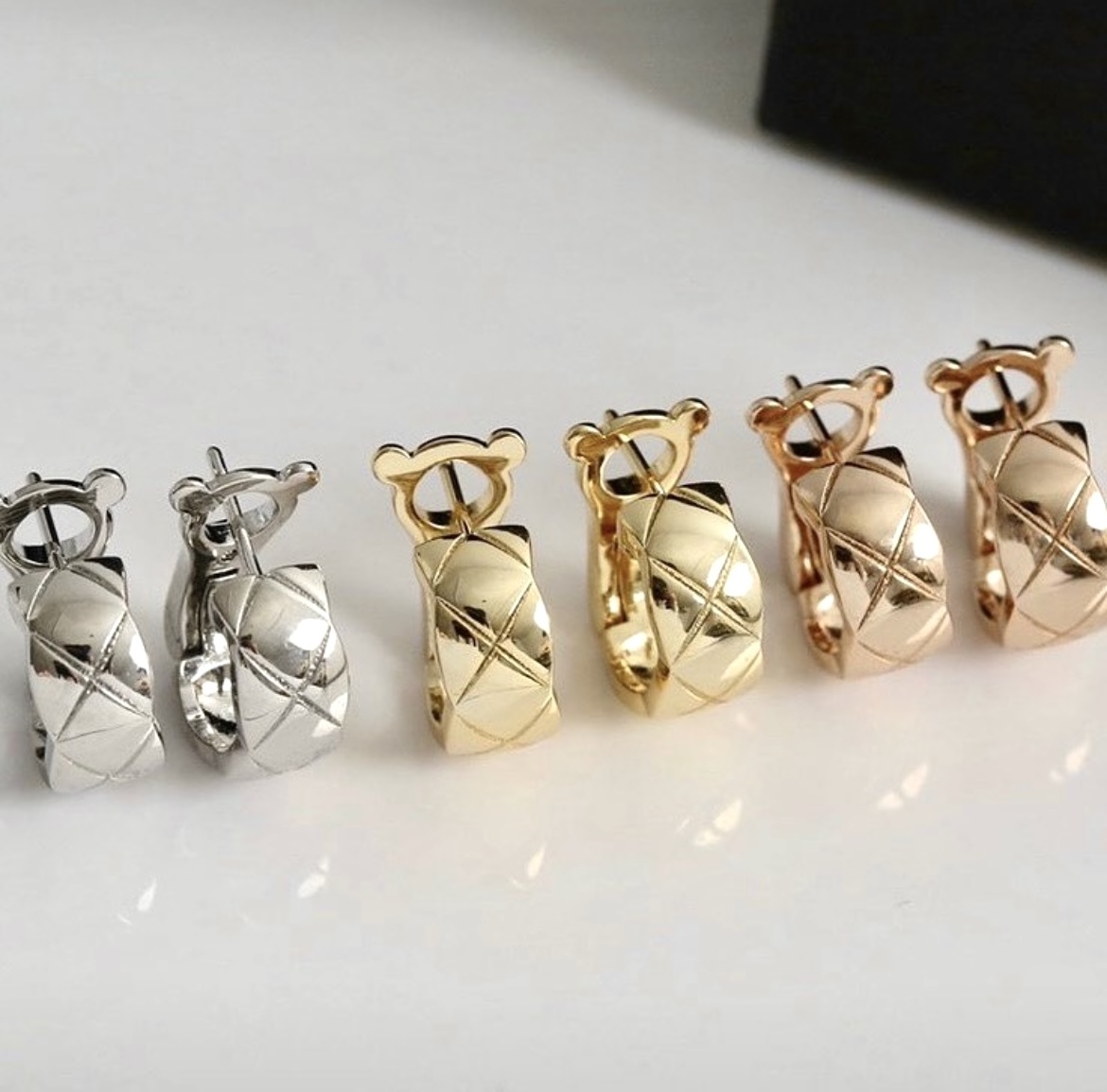 香奶奶經典菱格 熊熊耳扣釘