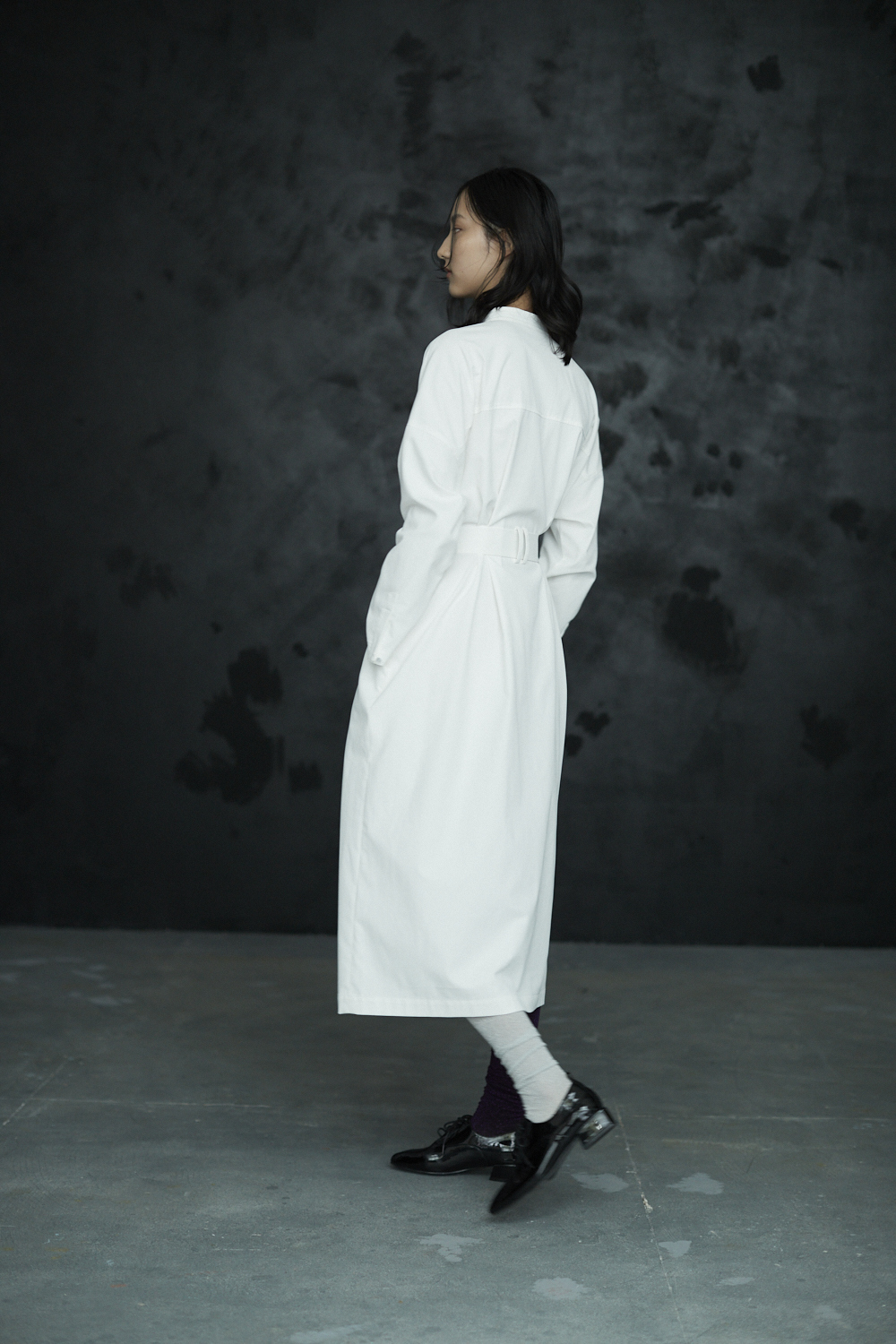 落肩弧形門襟洋裝