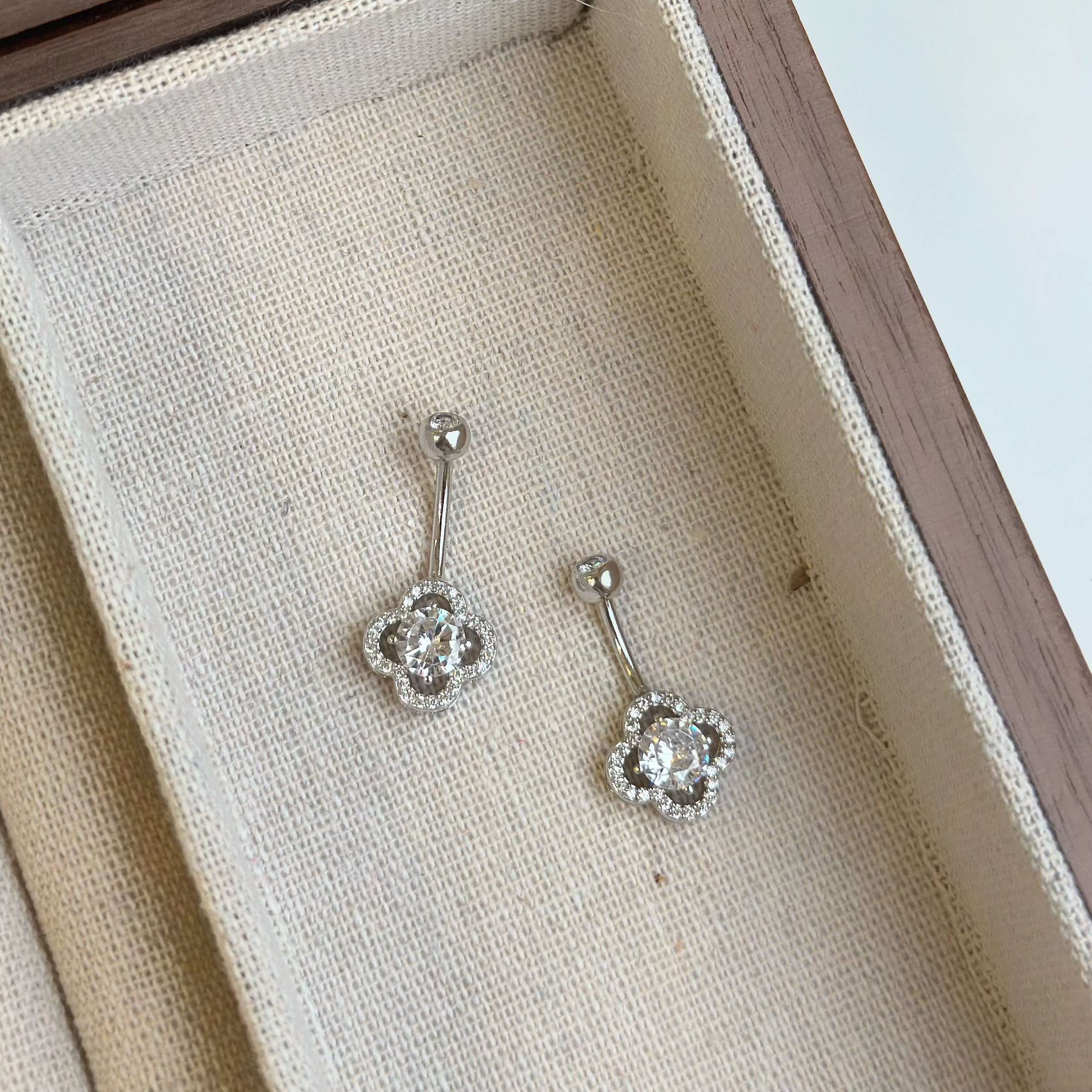 【純銀】滿鑽四葉草肚環