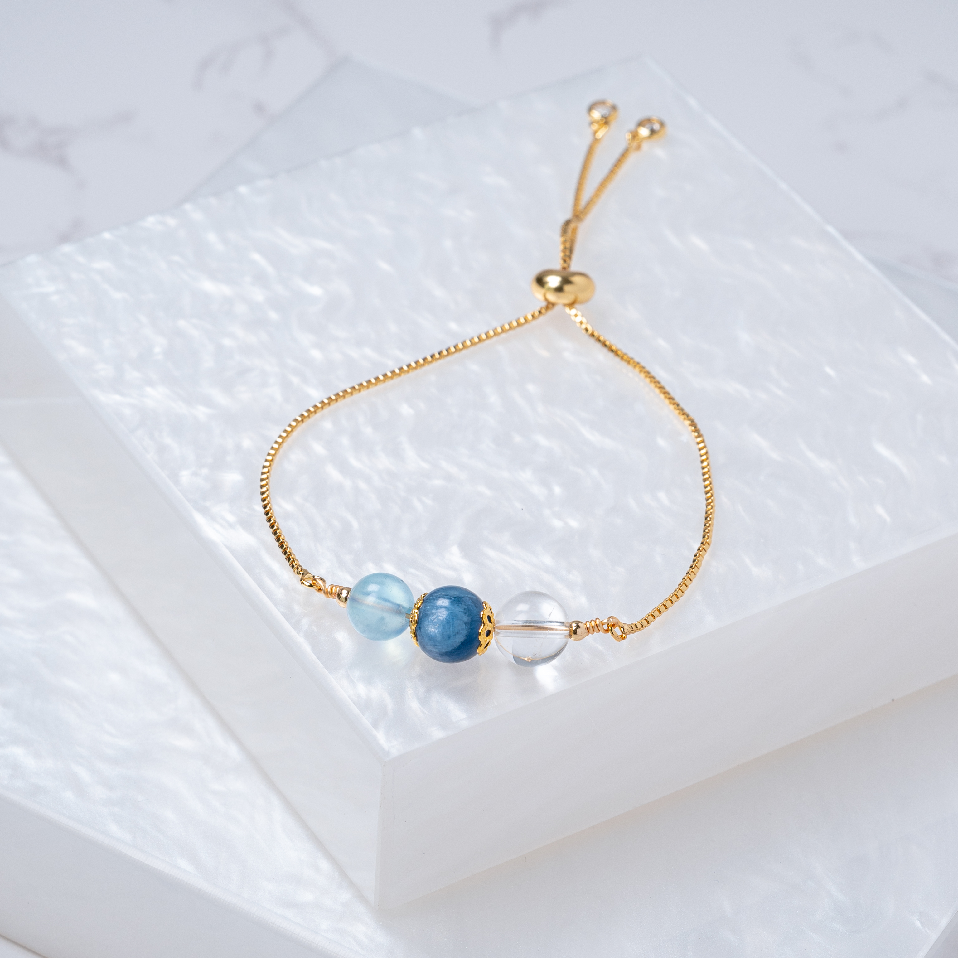 【海藍寶﹒藍晶石﹒白水晶】拉式手鍊