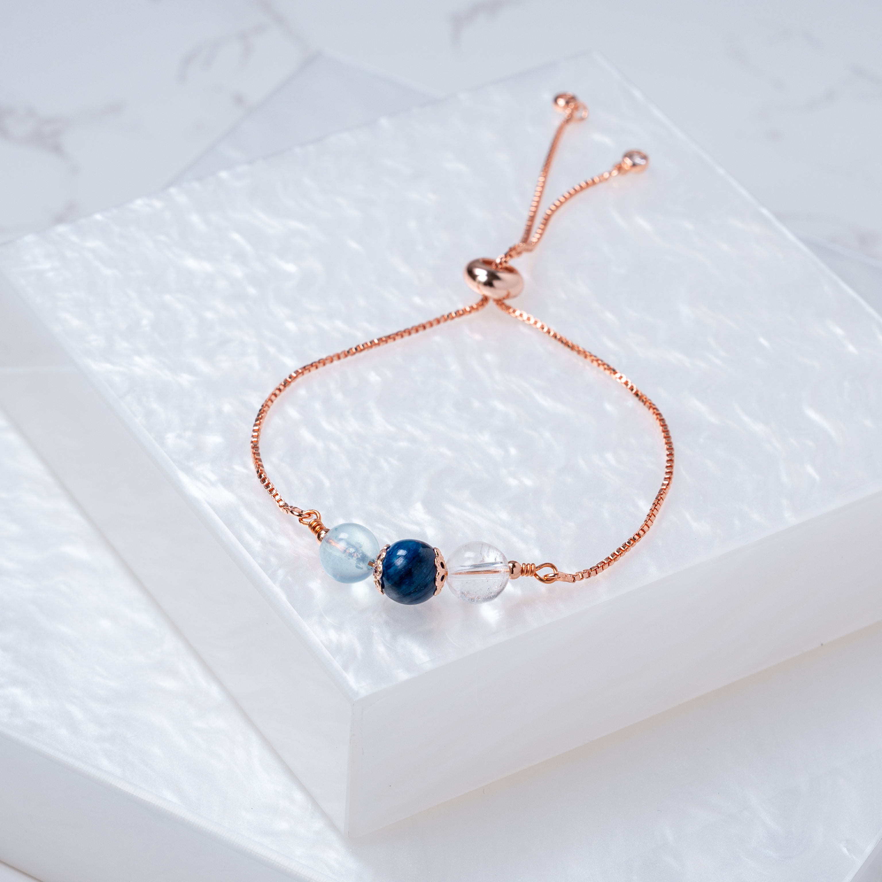 【海藍寶﹒藍晶石﹒白水晶】拉式手鍊