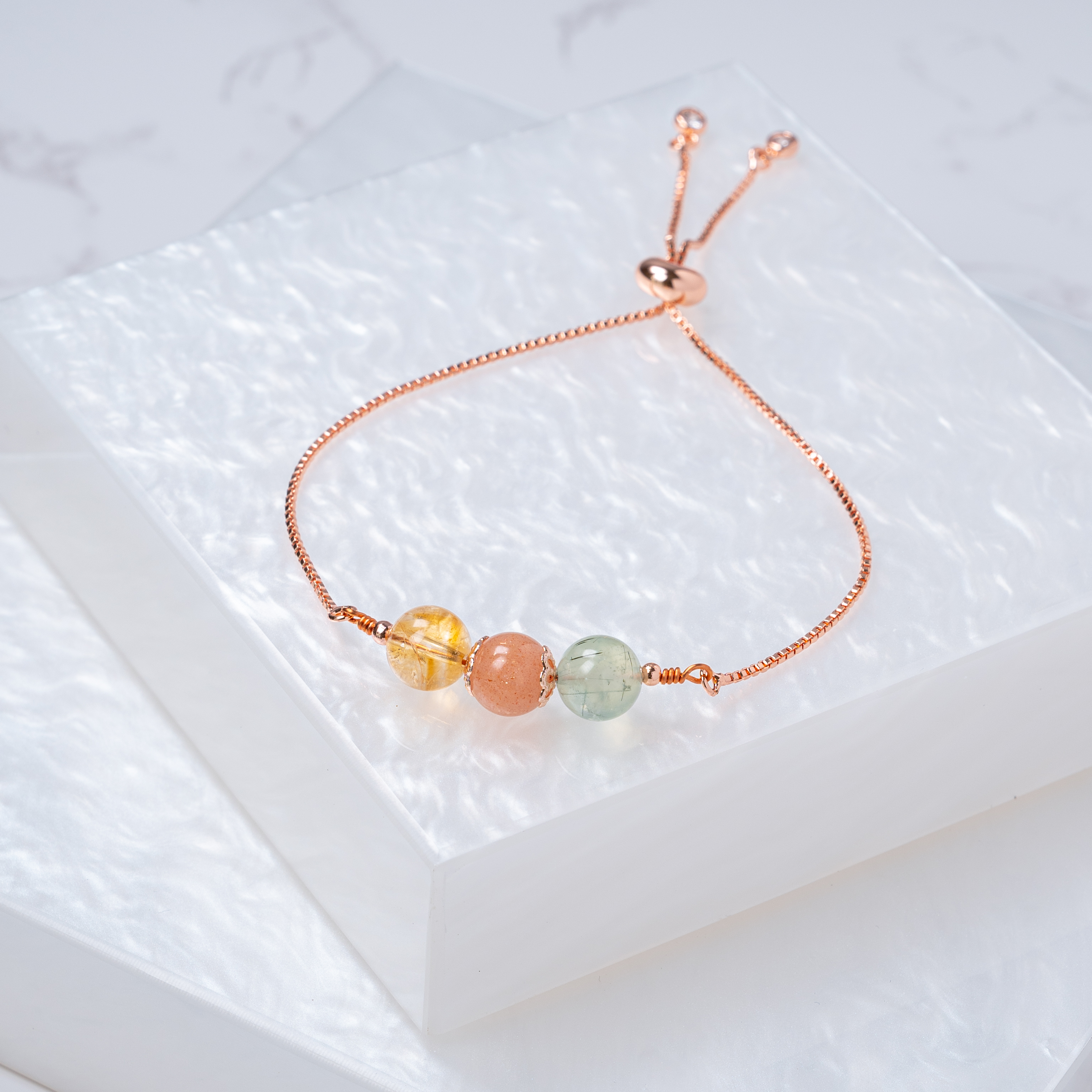 【黃水晶﹒太陽石﹒葡萄石】拉式手鍊