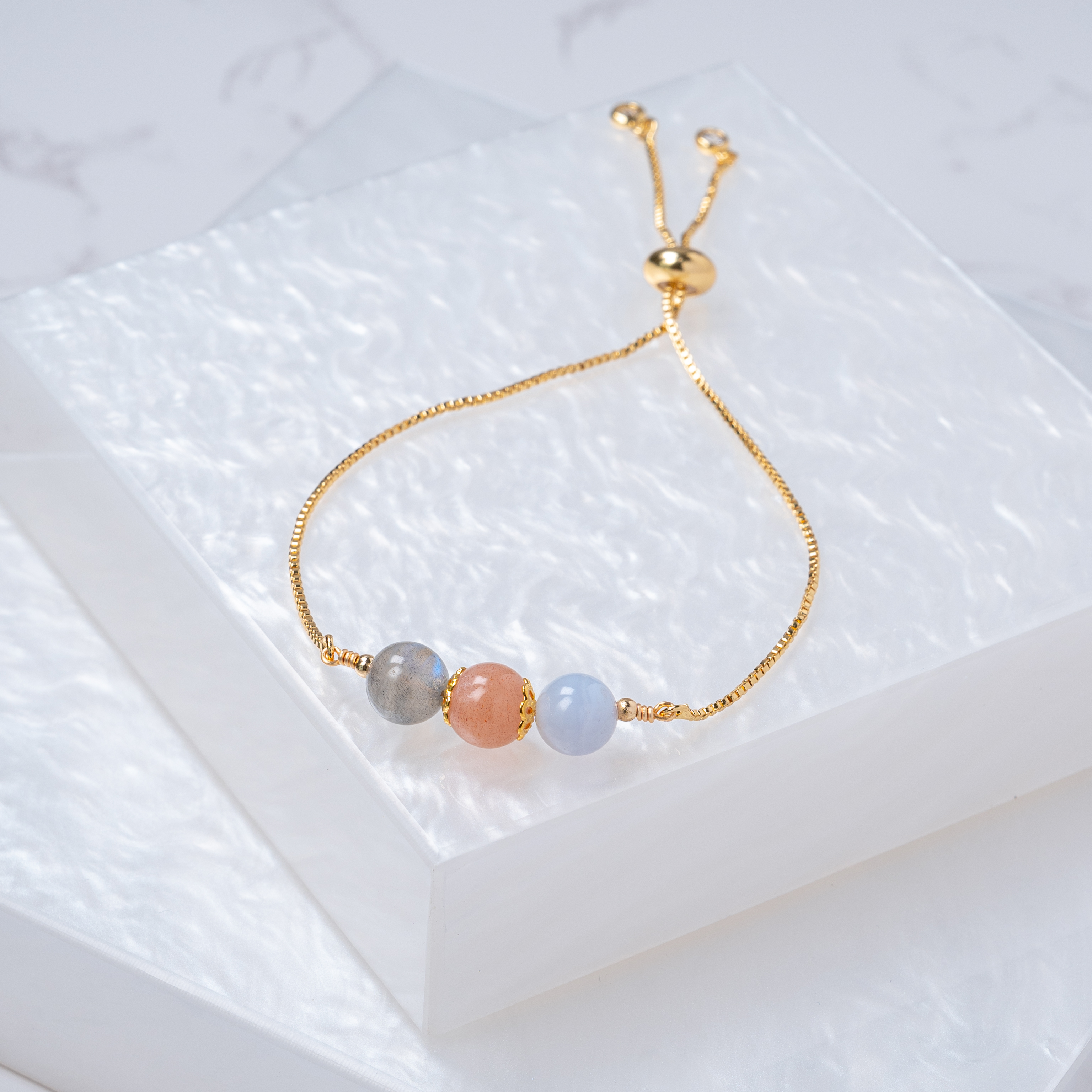 【拉長石﹒太陽石﹒藍紋瑪瑙】拉式手鍊