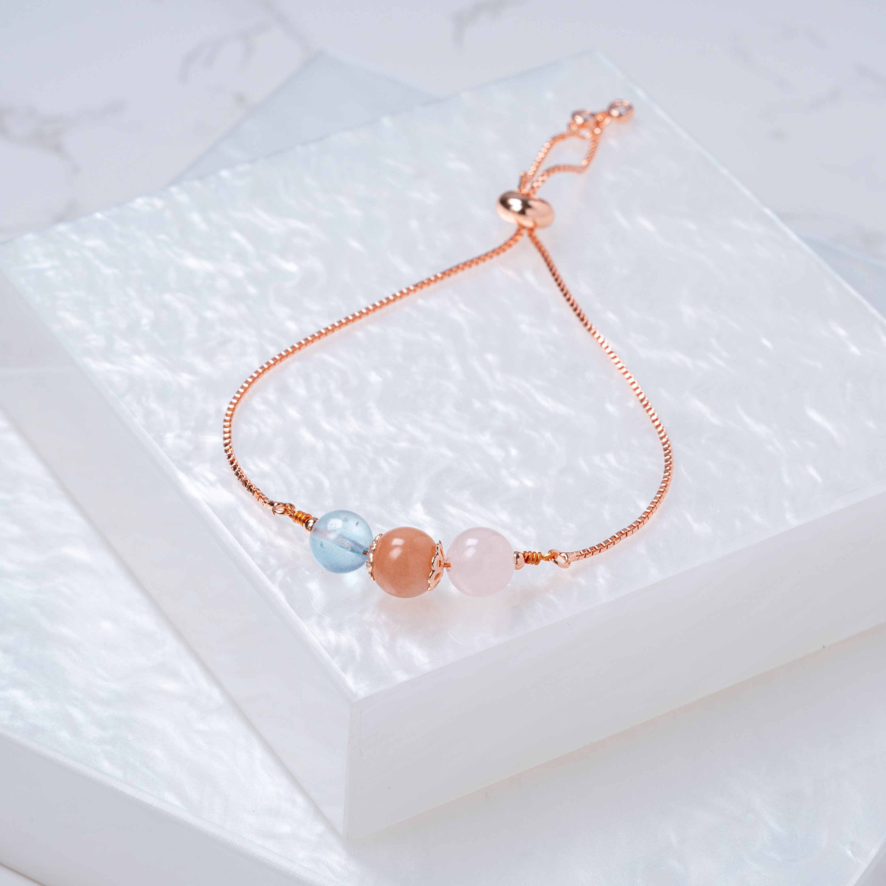 【海藍寶﹒太陽石﹒粉水晶】拉式手鍊